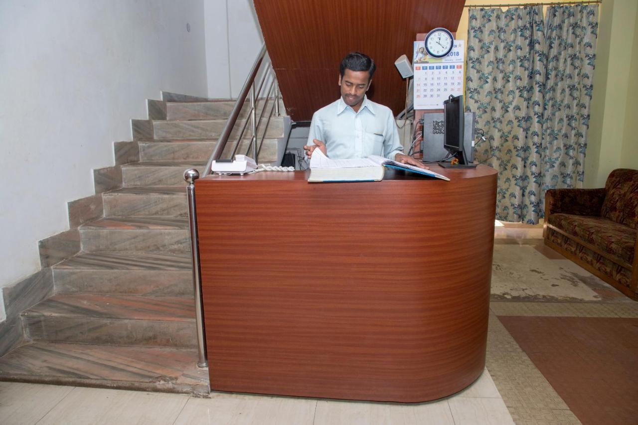 Oyo 11346 Hotel Tazz Odisha 부바네스 외부 사진