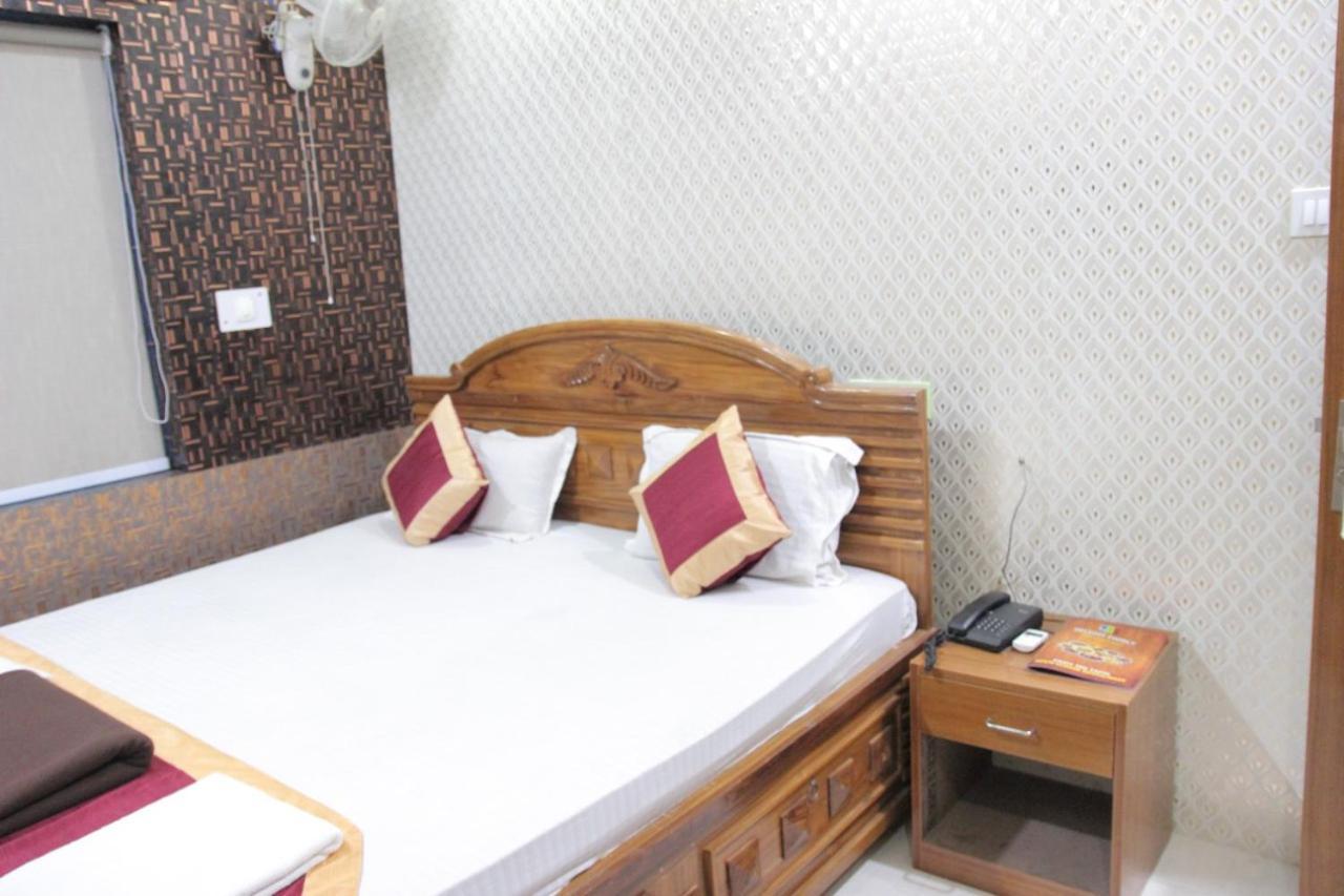 Oyo 11346 Hotel Tazz Odisha 부바네스 외부 사진