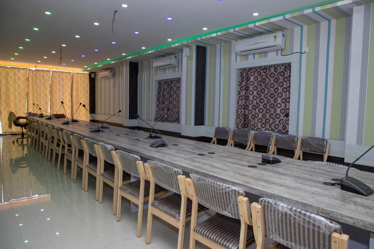 Oyo 11346 Hotel Tazz Odisha 부바네스 외부 사진