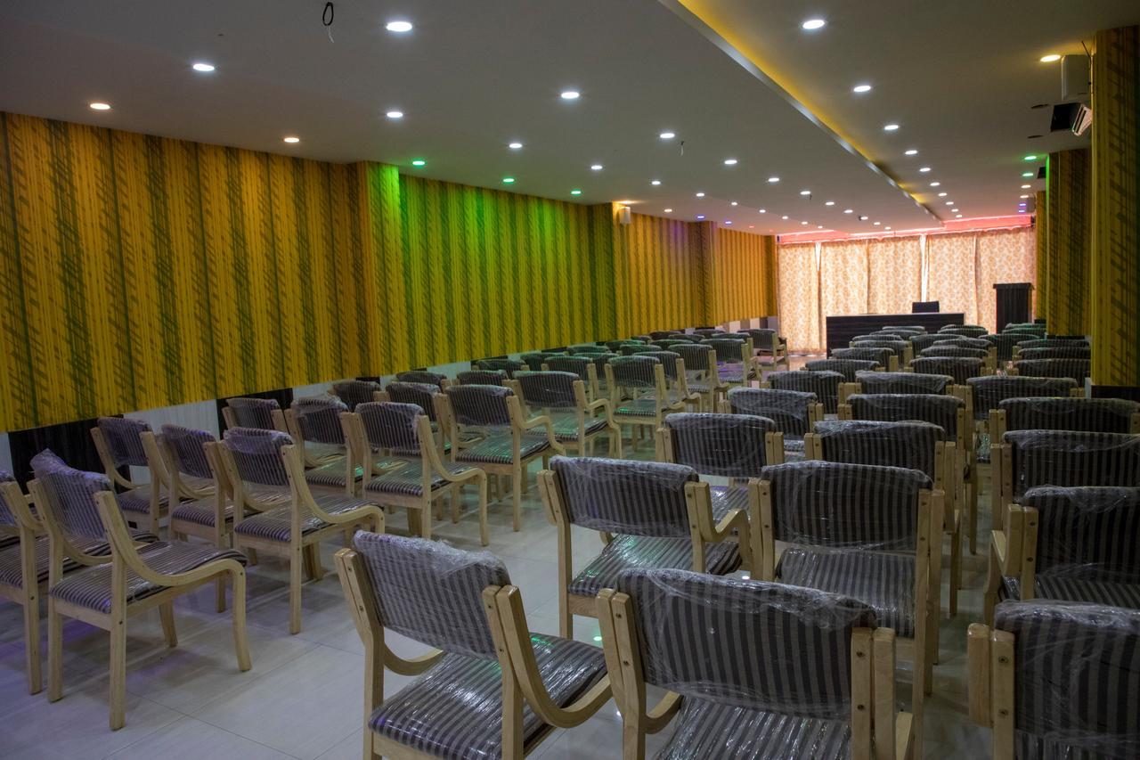 Oyo 11346 Hotel Tazz Odisha 부바네스 외부 사진